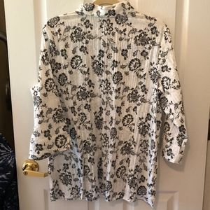 Ladies XL Crinkle Fabric Button Front